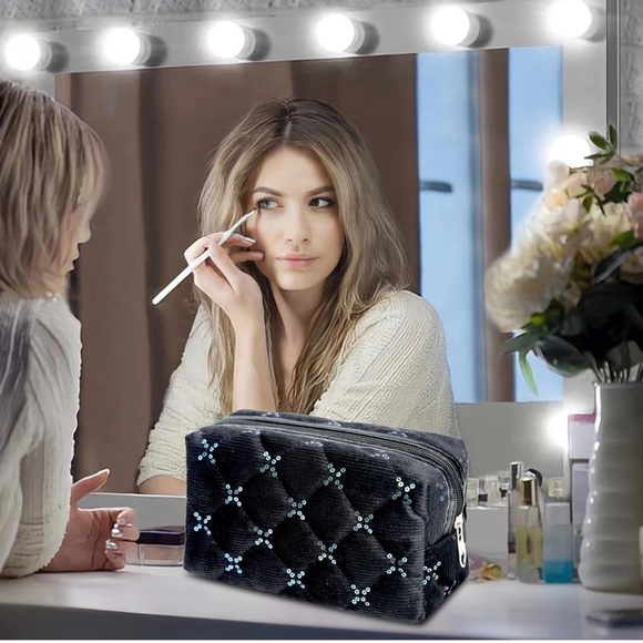 Cute black cosmetic ,pencil or travel bag - Picture 7 of 12